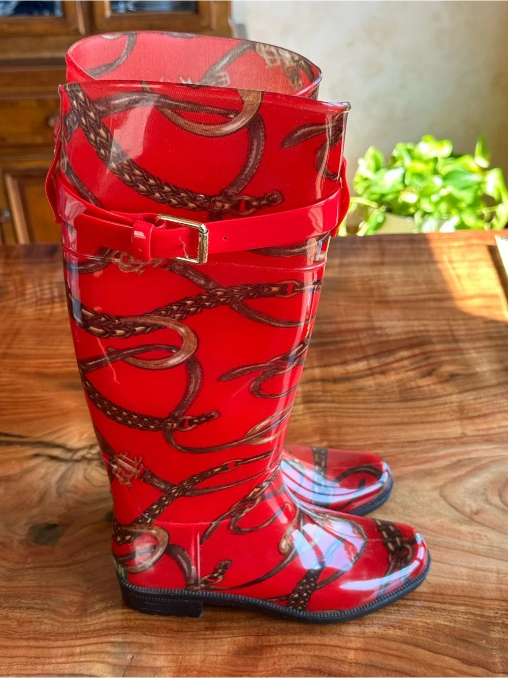 Lauren Ralph Lauren Rosalyn II Rain Boots Red Gold Chain design Size 6